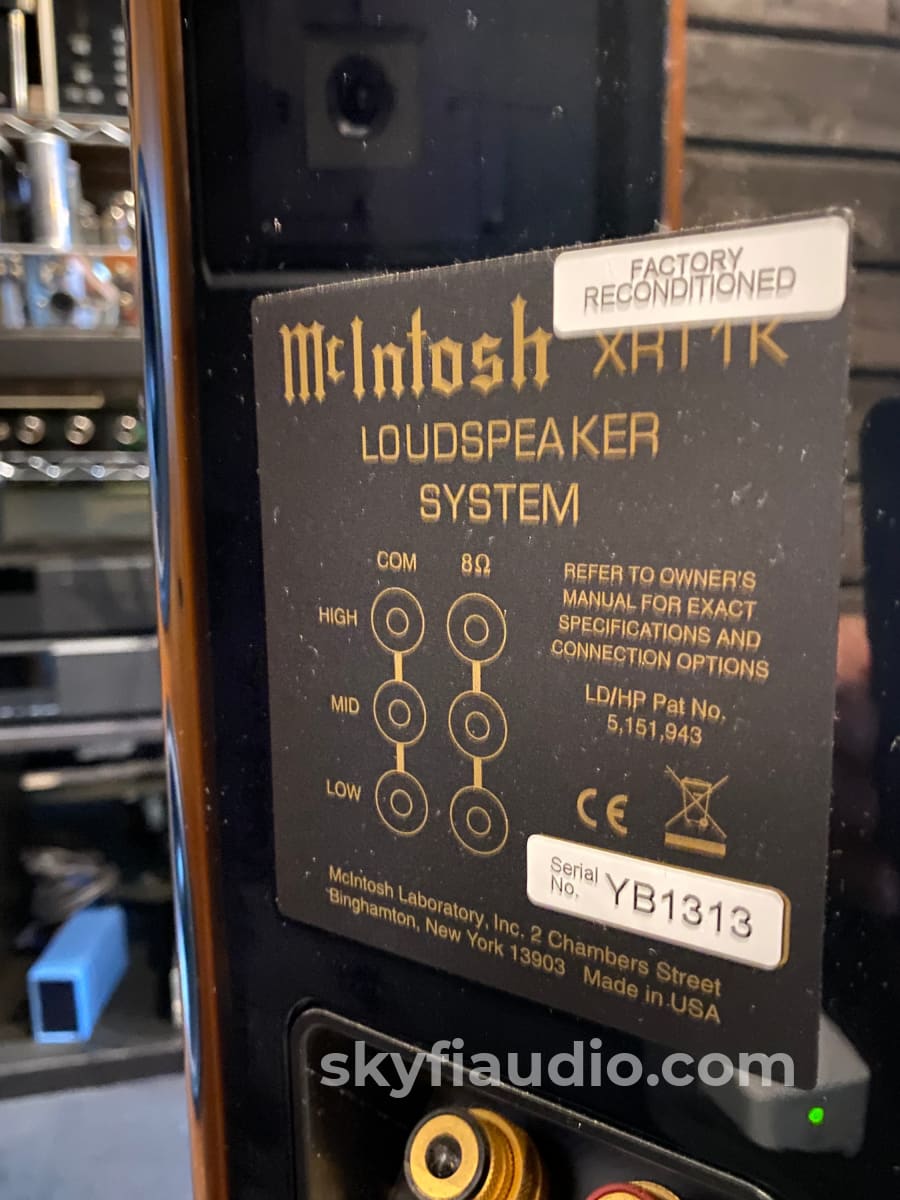 Mcintosh Xrt1K Line Array Speakers 1200W! Pre Owned - In Store Only