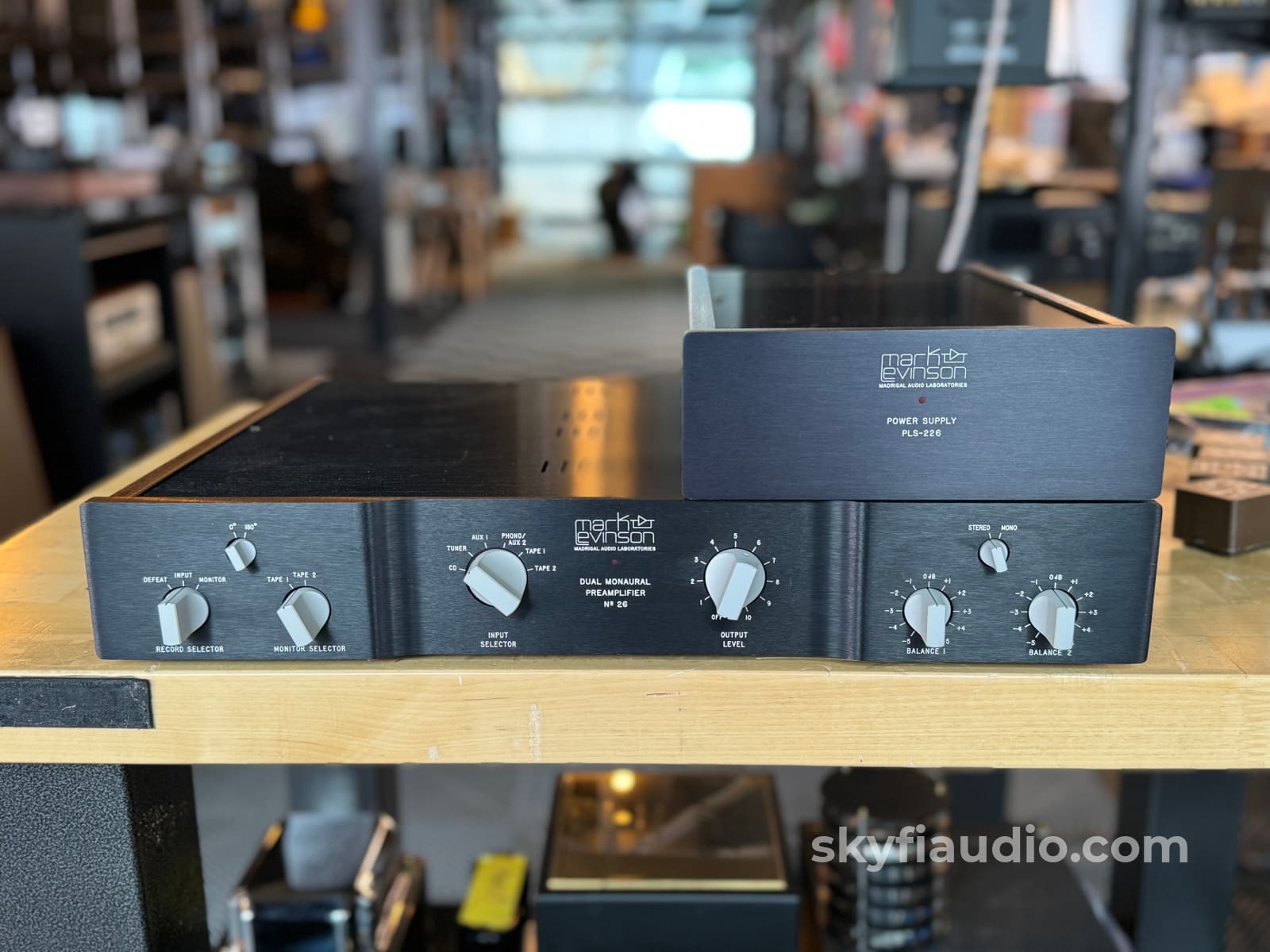 Mark Levinson No.26 Vintage Analog Preamp With Balanced Card And Power Supply (Pls-226) - Serviced