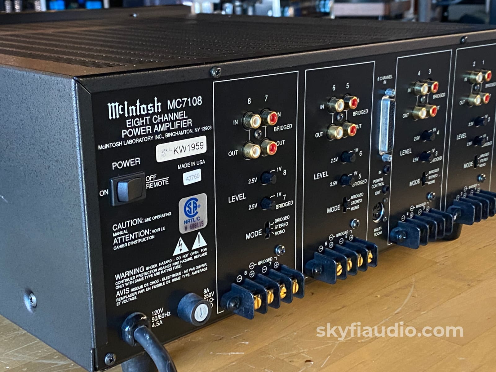 Mcintosh Mc7108 - 8 Channel Amplifier Configurable! Amplifier